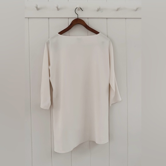 Chicos Asymmetrical Hem Scuba Tunic Cream White Minimal Minimalist Size O Small - Picture 6 of 14
